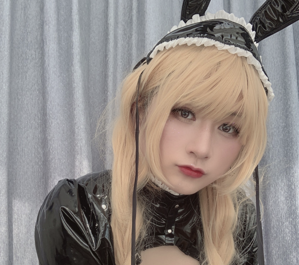 Zyra秋：魅力四射的COSER，让你一见倾心！