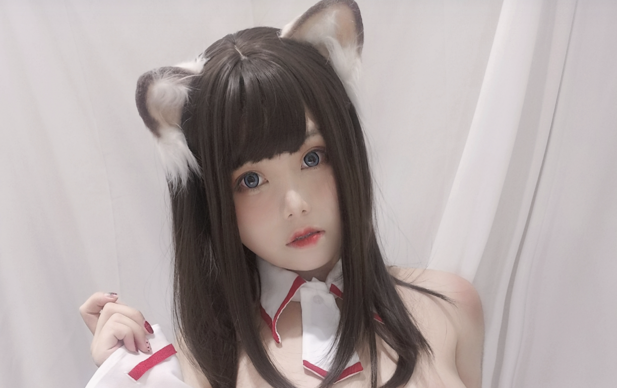 巫女小狐狸的魅力：蜜汁猫裘的二次元新形象