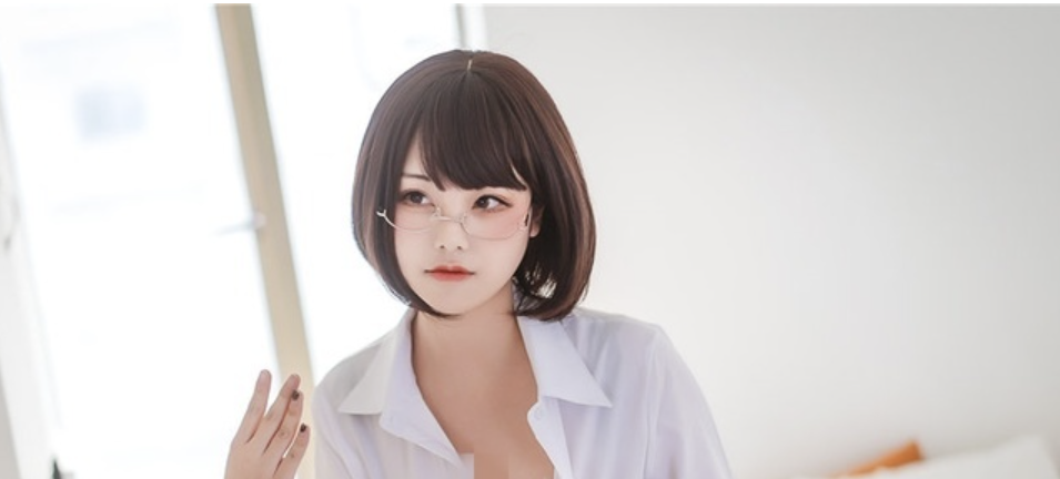 蜜汁猫裘的奇幻世界:探索coser界的璀璨明珠