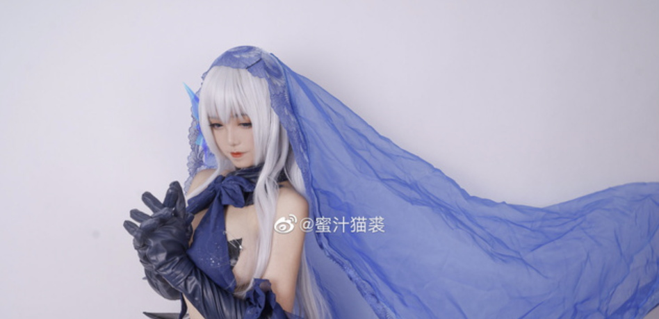 《约会大作战》鸢一折纸的绝美cosplay：蜜汁猫裘的魅力演绎