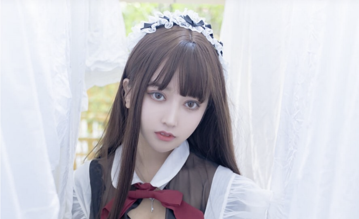 魅力四射:过期米线线喵的多变护士装风情