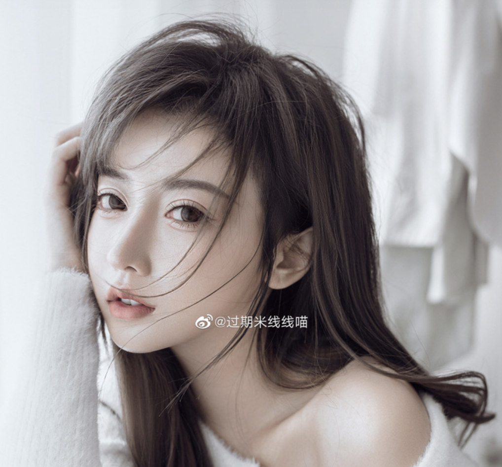 网络红人过期米线线喵的COSPLAY魅力与艺术之旅