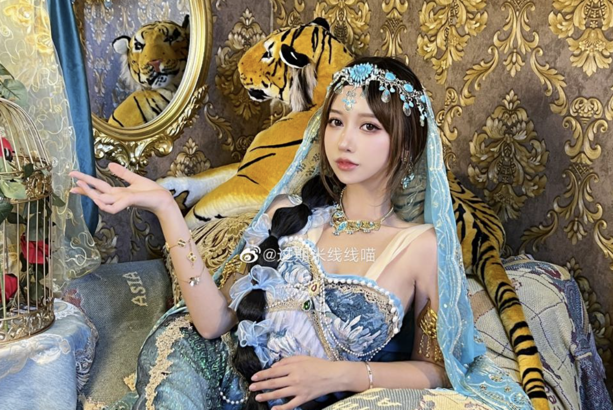 斗鱼女神过期米线线喵：魅力无限，风情万种的摄影艺术