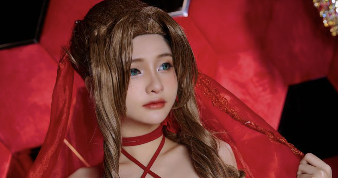 异域风情与二次元魅力：探索Azami的多面艺术世界