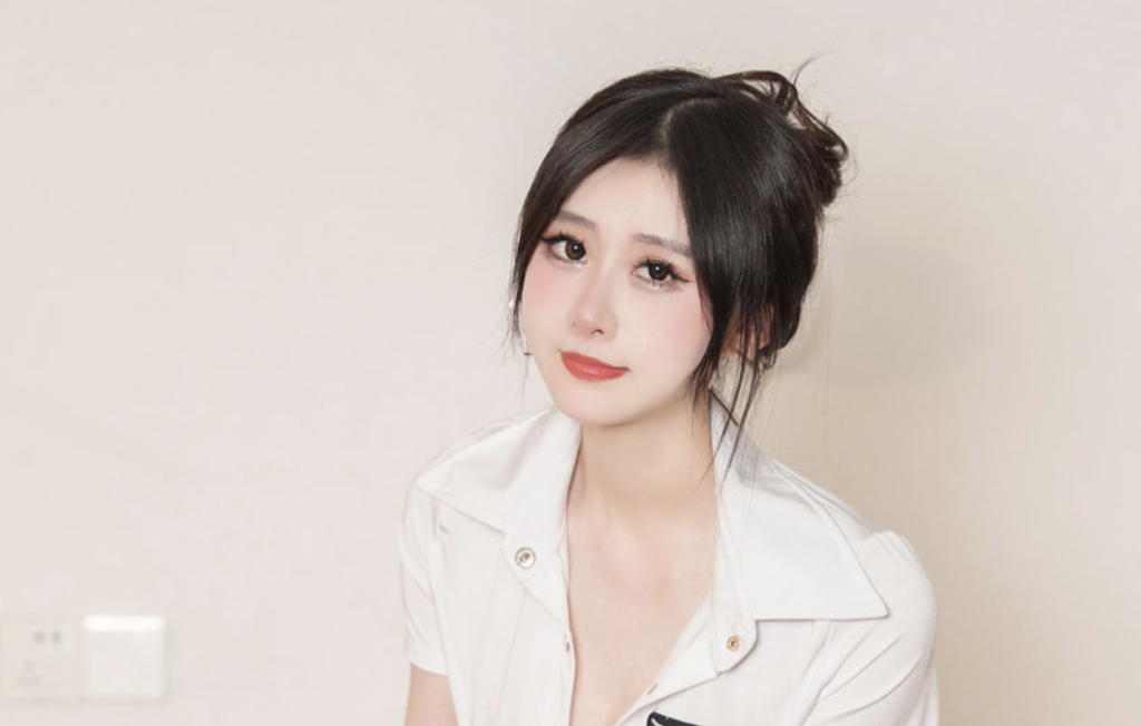 芋圆侑子SJ：二次元世界的魅力之星与她的多彩COS艺术