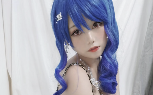 蜜汁猫裘的cosplay之旅:碧蓝航线圣路易斯的风采与心量的智慧