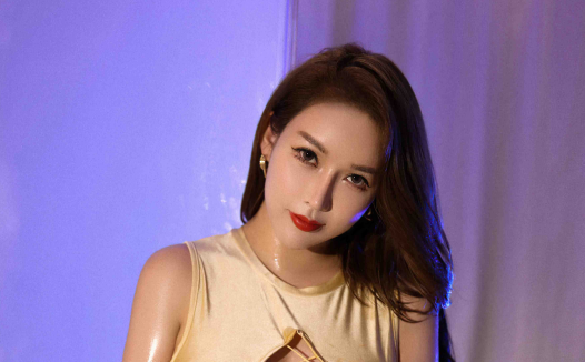 尤妮丝Egg：现代“杨贵妃”的多彩魅力人生