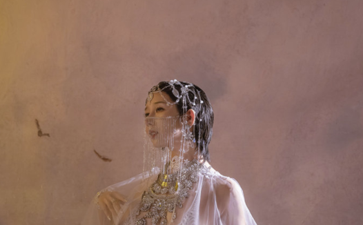 甜蜜时光:云溪溪与闺蜜的梦幻午后