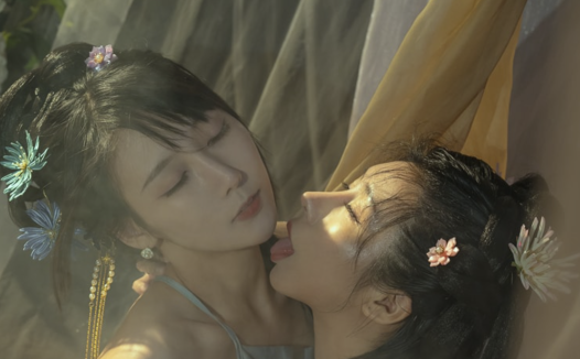 重庆才女云溪溪:摄影师与Coser的双重魅力