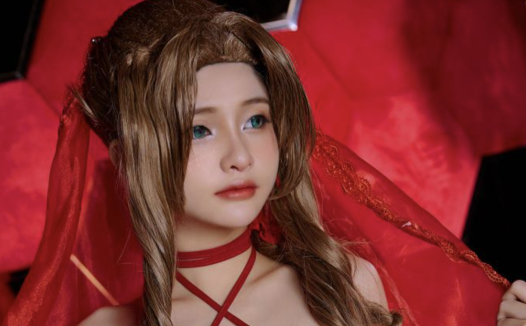 异域风情与二次元魅力:探索Azami的多面艺术世界