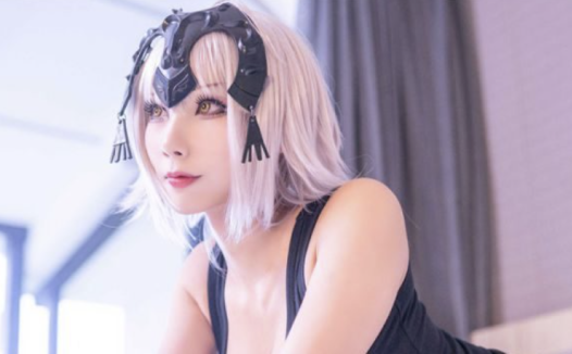 雨波haneame清凉夏日,沙滩上一道亮丽的风景线